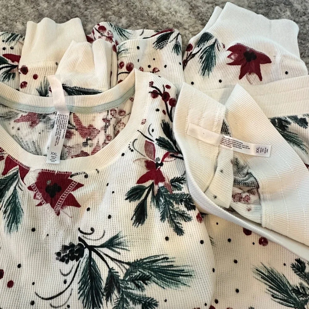 Gilligan & O'Malley Womens XL Poinsettia Waffle Knit Pajama Set Holiday Floral